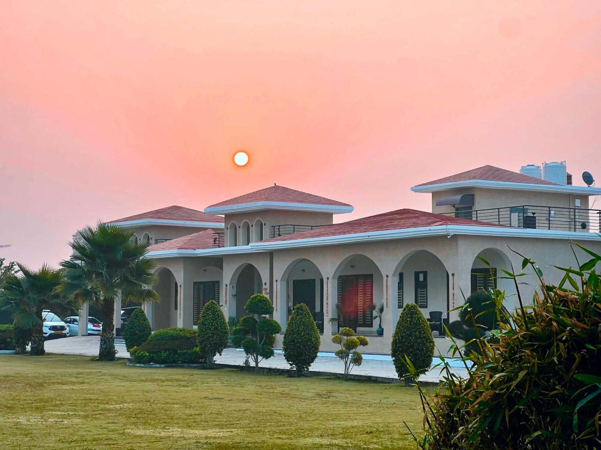 Bundeli Kothi - A Unique Farmstay Орчха Экстерьер фото